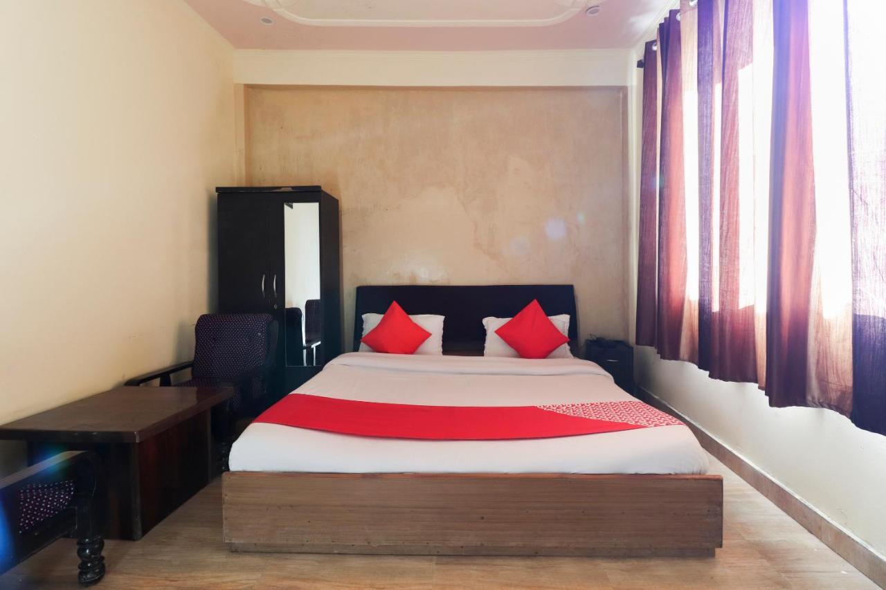 Silver Dew Resorts And Restaurant Dhanaulti Exterior photo