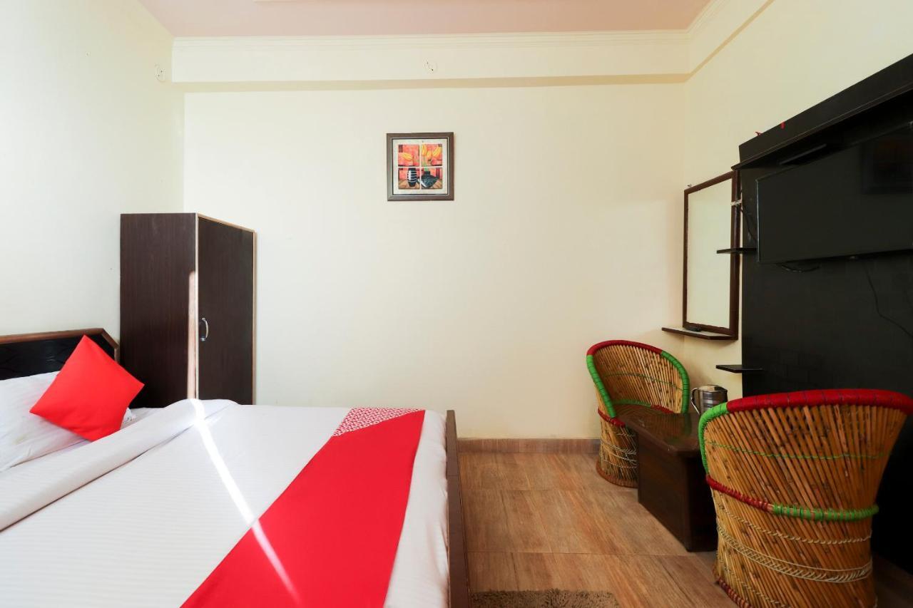 Silver Dew Resorts And Restaurant Dhanaulti Exterior photo